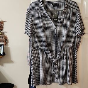 Torrid Black and White Houndstooth Blouse Nwt
